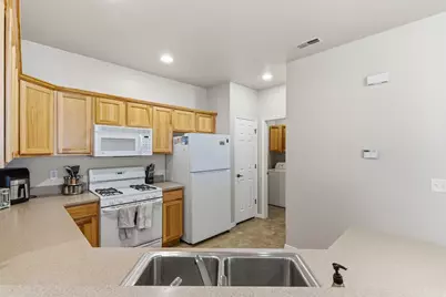 1077 S Canyon Dr #7, Provo, UT 84606 - Photo 7