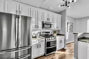 8459 S Ivy Gable Dr W, West Jordan, UT 84081 - Photo 9