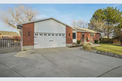 2964 W Continental Cir, Taylorsville, UT 84129 - Photo 5