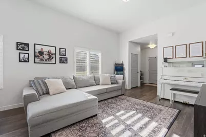 6548 N Fiona St, Eagle Mountain, UT 84005 - Photo 11