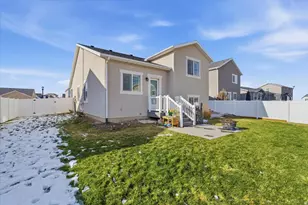 6548 N Fiona St, Eagle Mountain, UT 84005 - Photo 25