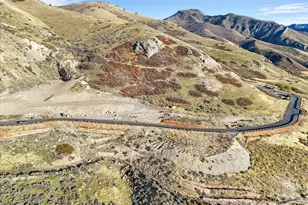 2438 S Cannon Pt Dr, Salt Lake City, UT 84109 - Photo 13