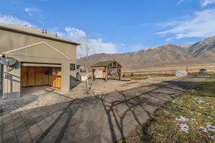 7362 Foothill Dr, Tooele, UT 84074 - Photo 5