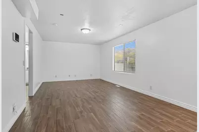 7474 S Sunset Maple Dr, West Jordan, UT 84081 - Photo 11