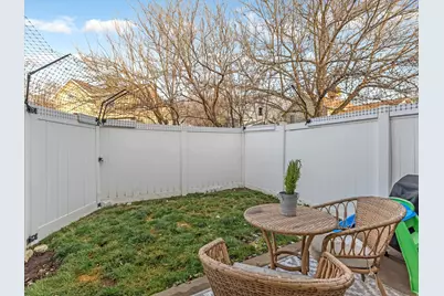 582 W 1950 N, Centerville, UT 84014 - Photo 17