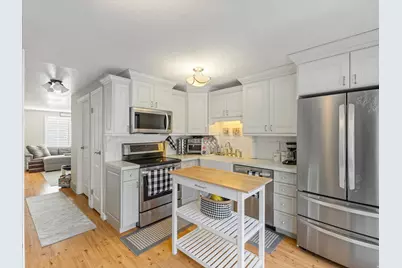 582 W 1950 N, Centerville, UT 84014 - Photo 9