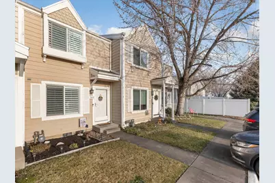 582 W 1950 N, Centerville, UT 84014 - Photo 3