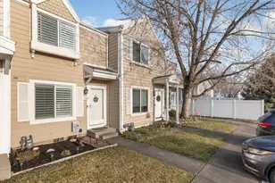 582 W 1950 N, Centerville, UT 84014 - Photo 3