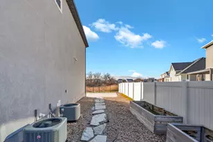 124 S Dry Creek Ln, Vineyard, UT 84059 - Photo 41