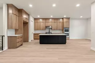 656 E Birch Ln, Elk Ridge, UT 84651 - Photo 5