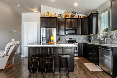 262 W Quartz Rd, Tooele, UT 84074 - Photo 9