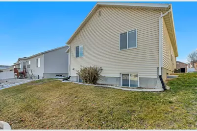 8403 S 6430 W, West Jordan, UT 84081 - Photo 27