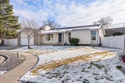 1492 E Sandy Hills Dr, Sandy, UT 84093 - Photo 5