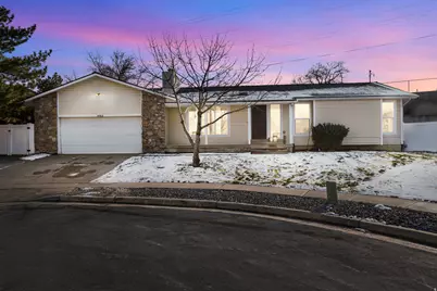 1492 E Sandy Hills Dr, Sandy, UT 84093 - Photo 3