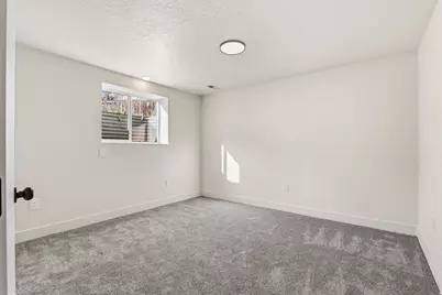 1492 E Sandy Hills Dr, Sandy, UT 84093 - Photo 27