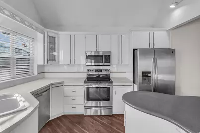 5808 S Duck Pond Ln W, Taylorsville, UT 84123 - Photo 23