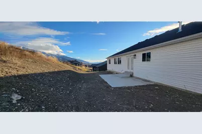 108 S 900 E, Hyde Park, UT 84318 - Photo 5