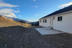 108 S 900 E, Hyde Park, UT 84318 - Photo 5