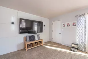 5243 S 2200 W, Roy, UT 84067 - Photo 7