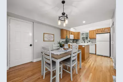 588 E Briarsprings Cir, Midvale, UT 84047 - Photo 5