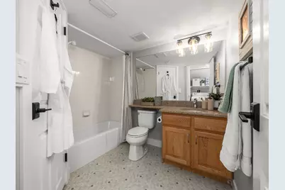 588 E Briarsprings Cir, Midvale, UT 84047 - Photo 15