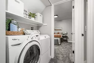 588 E Briarsprings Cir, Midvale, UT 84047 - Photo 19