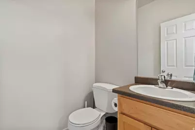 810 N Farmington Xing, Farmington, UT 84025 - Photo 15