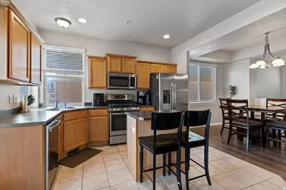 810 N Farmington Xing, Farmington, UT 84025 - Photo 13