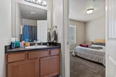 810 N Farmington Xing, Farmington, UT 84025 - Photo 21