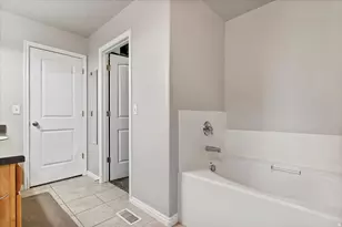 810 N Farmington Crossing, Farmington, UT 84025 - Photo 19