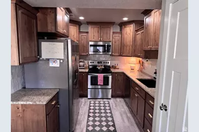 540 E Quail Ln, Layton, UT 84041 - Photo 15