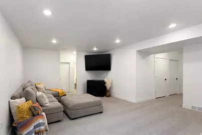 677 E Kings Landing, Tooele, UT 84074 - Photo 23