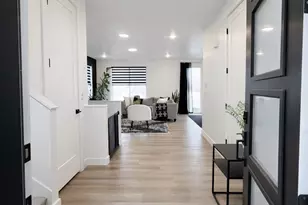 677 E Kings Landing, Tooele, UT 84074 - Photo 9