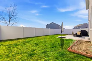 1543 W Parkview Dr, Syracuse, UT 84075 - Photo 33