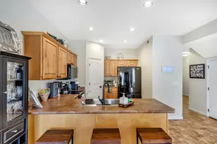 941 W Village Bend Ln S, Midvale, UT 84047 - Photo 11