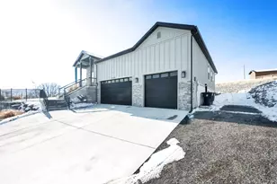 14368 S Robins Nest Cir W, Herriman, UT 84096 - Photo 3