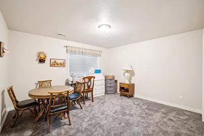 798 E Spruce Tree Ln, Sandy, UT 84094 - Photo 15