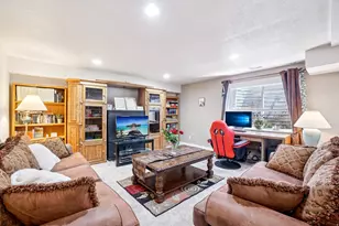 798 E Spruce Tree Ln, Sandy, UT 84094 - Photo 11