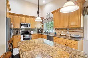 798 E Spruce Tree Ln, Sandy, UT 84094 - Photo 19