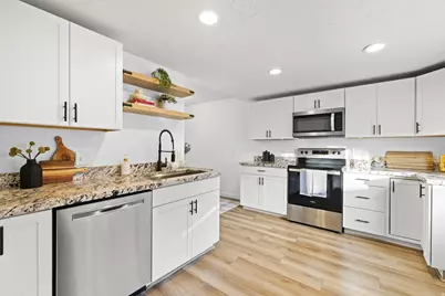 7265 S 1950 E #14, Cottonwood Heights, UT 84121 - Photo 3