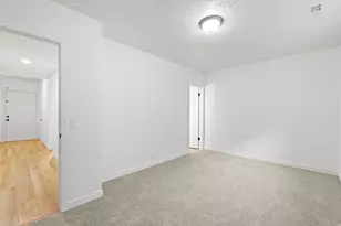 7265 S 1950 E, Cottonwood Heights, UT 84121 - Photo 17