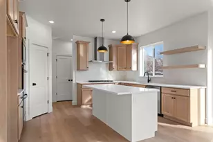 2237 E Parkside Cir S, South Ogden, UT 84403 - Photo 9