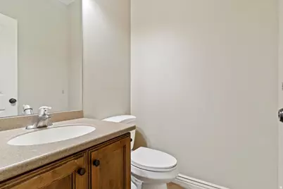 794 S 700 W, Layton, UT 84041 - Photo 31