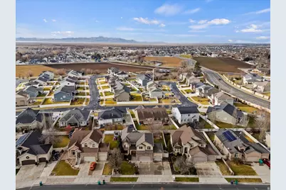 794 S 700 W, Layton, UT 84041 - Photo 51