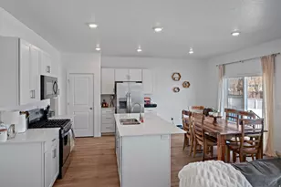 452 N Commodore Ln, Saratoga Springs, UT 84045 - Photo 7