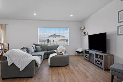 452 N Commodore Ln, Saratoga Springs, UT 84045 - Photo 5