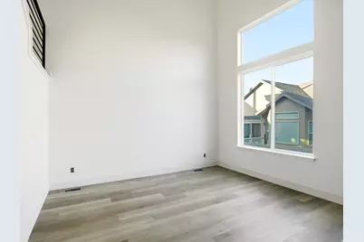 189 E 210 N #8, North Salt Lake, UT 84054 - Photo 31