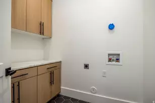 1668 E Forest Hills Dr, Millcreek, UT 84106 - Photo 41