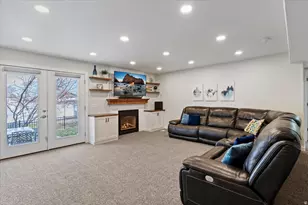 438 W 1050 N, Centerville, UT 84014 - Photo 11