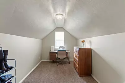 438 W 1050 N, Centerville, UT 84014 - Photo 17